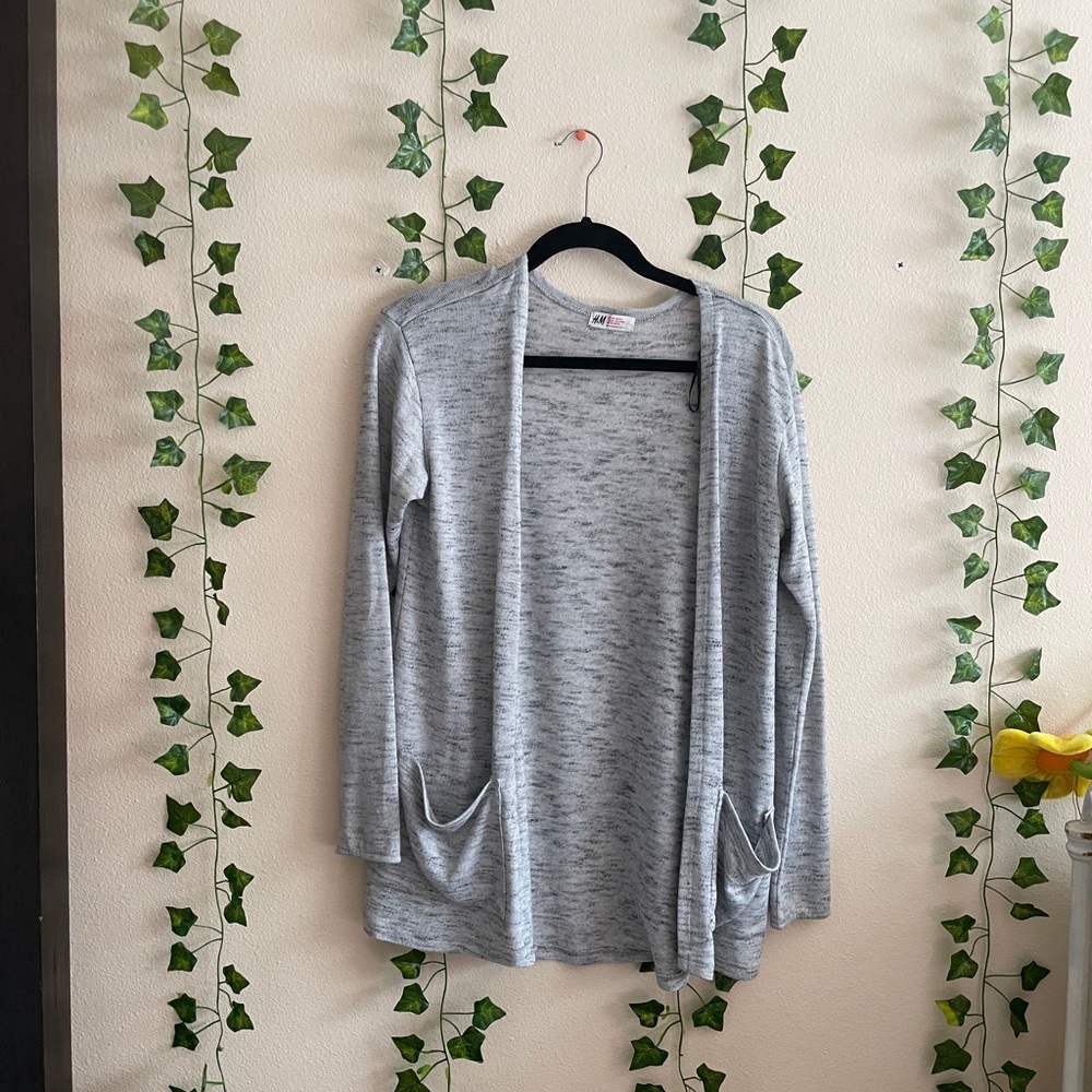Girls H&M grey cardigan